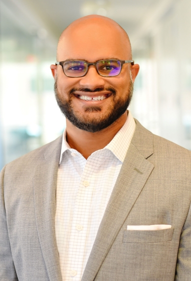 Image of Dustin Thomas